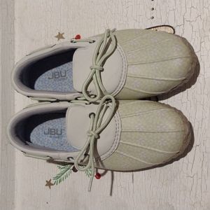 JBU by jambu garden ready honeydew floral all weather shoes size 8.5M